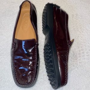 Tod’s wine oxblood burgundy patent leather rubber sole driving shoe Sz 39.5